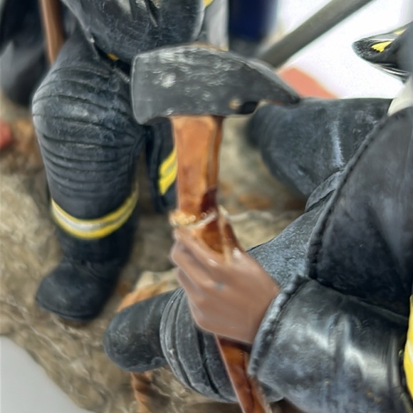 Firemen Rescue Sculpture Statue 911 Tribute  Figure "A Pocket Full of Hope" - Picture 11 of 15